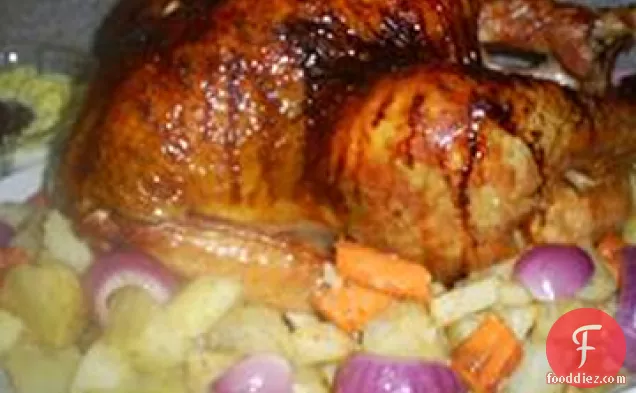 भुना हुआ प्याज और प्याज़ की ग्रेवी के साथ मा लिपो की खुबानी-घुटा हुआ टर्की