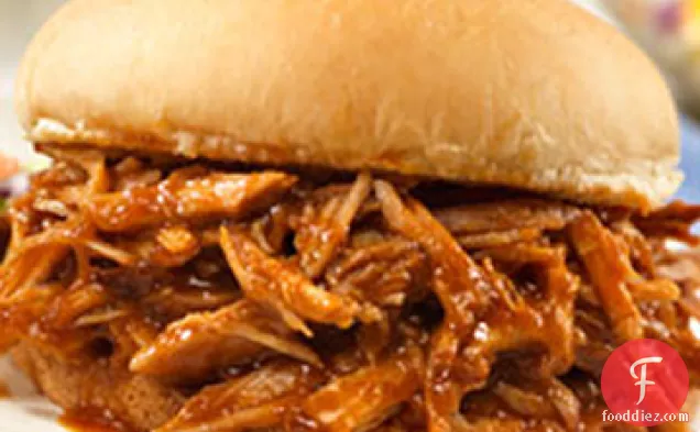 Campbell's® Slow-Cooked Pulled Pork Sandwiches