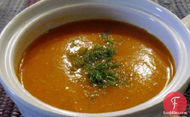 मलाईदार भुना हुआ काली मिर्च का सूप