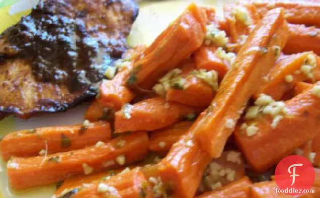 Steamed Carrots With Garlic-Ginger Butter