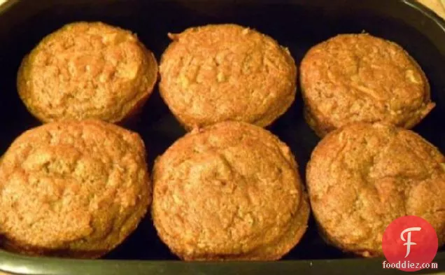 Low-Fat Carrot Cake Muffins (That Don't Taste Low-Fat!)
