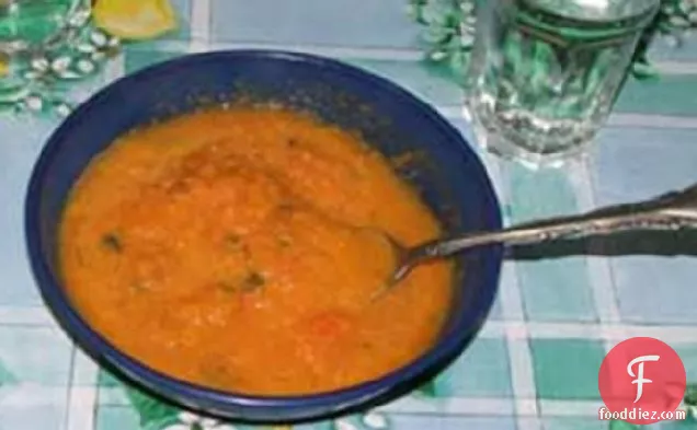 गाजर और धनिया सर्दियों का सूप