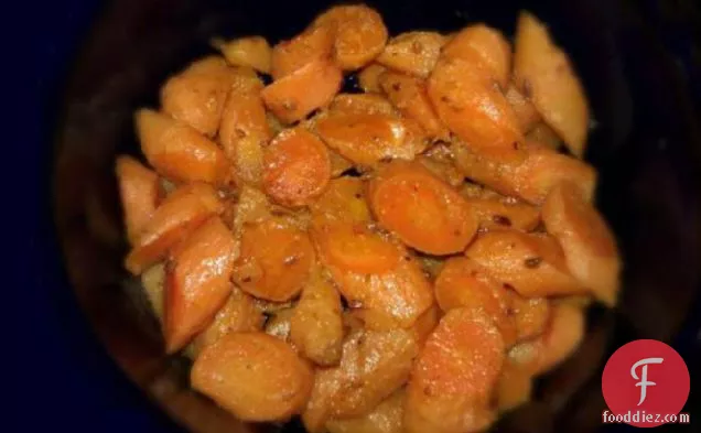 Algerian ' Zrodiya Mcharmla' - Carrots With Vinegar