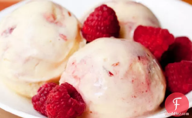 Ginger-Raspberry Swirl Ice Cream