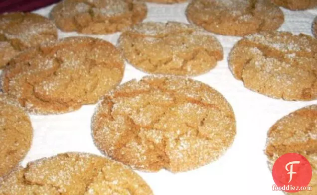 Crackle-Top Molasses Cookies