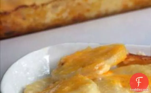 Simply Rich Cheddar Scalloped Potatoes