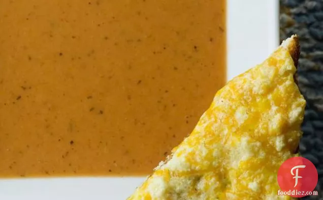 स्मूदी पनीर टोस्ट के साथ मलाईदार टमाटर का सूप