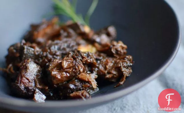 Peppered Beef Shank In Red Wine