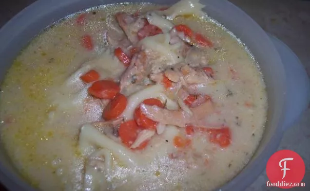 क्रीमी क्रॉक-पॉट टर्की सूप