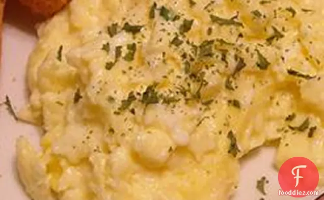 बुफे तले हुए अंडे