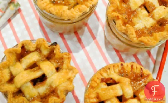 Apple-Cheddar-Rosemary Piejars