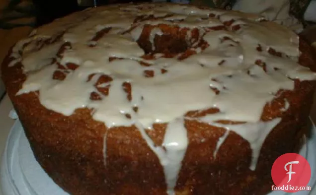 Apricot Brandy and Rum Pound Cake With Peaches