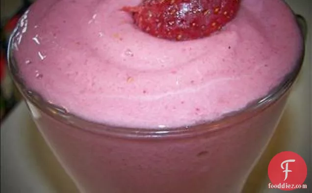 The BEST Strawberry Smoothie EVER!