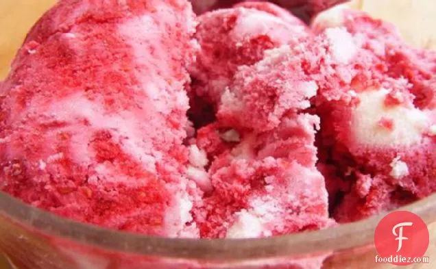 स्विर्लबेरी आइसक्रीम