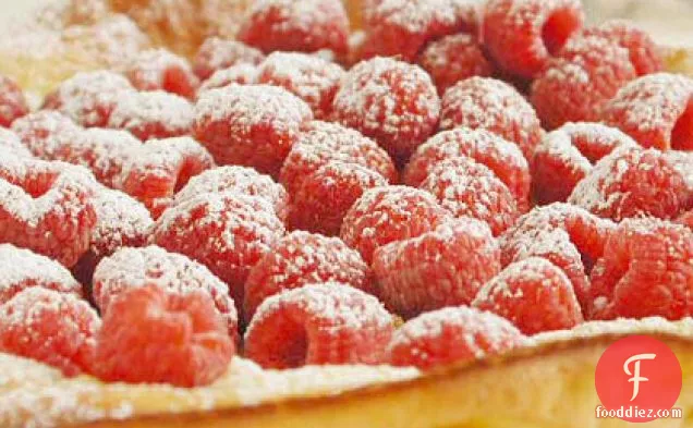 Oven-Puffed Pancake with Fresh Raspberries