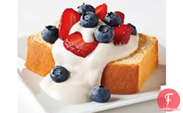 BREAKSTONE'S Creamy Berry-Topped Dessert