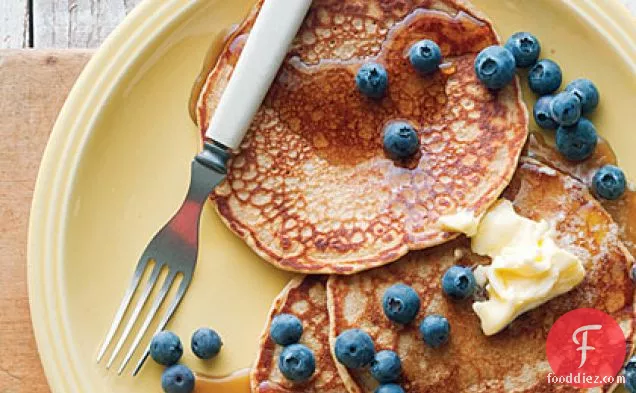 Hearty Whole-Grain Pancakes