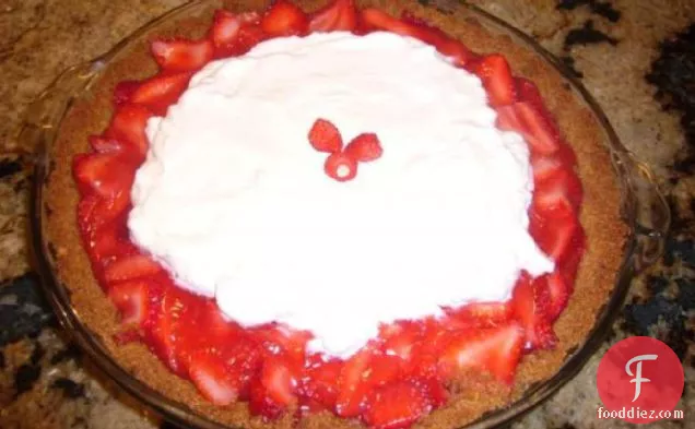 Fresh Strawberry Icebox Pie