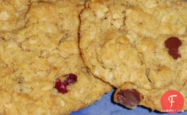 स्वस्थ अखरोट (या चॉकलेट) क्रैनबेरी दलिया चबाने वाली कुकीज़
