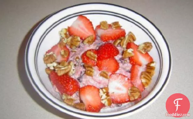 सिट्रसबेरी बिचर नाश्ता