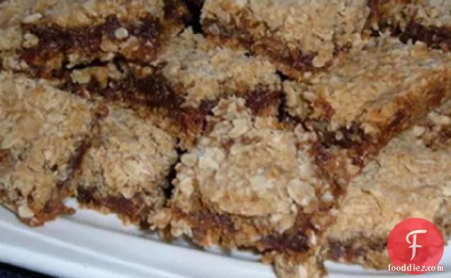 Date-filled Oatmeal Bars