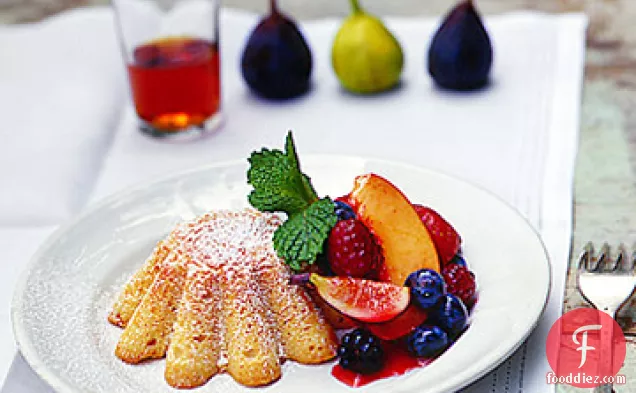 Almond Cakes with Fresh Fruit