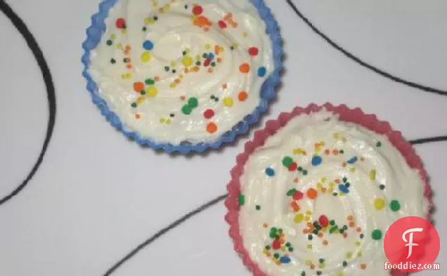 Low-Fat Sugar-Free Vanilla Cupcakes