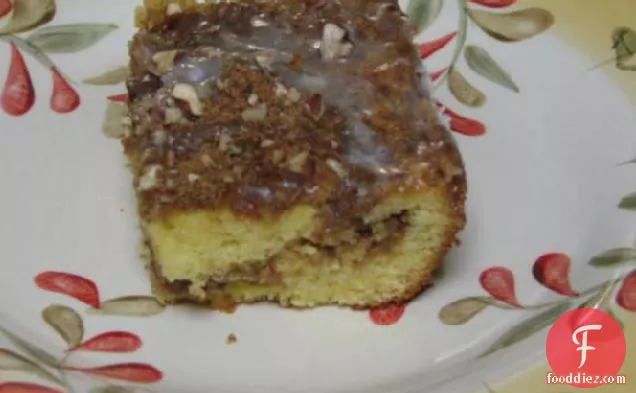 स्वादिष्ट और नम शहद रोटी केक दालचीनी फ्लॉप