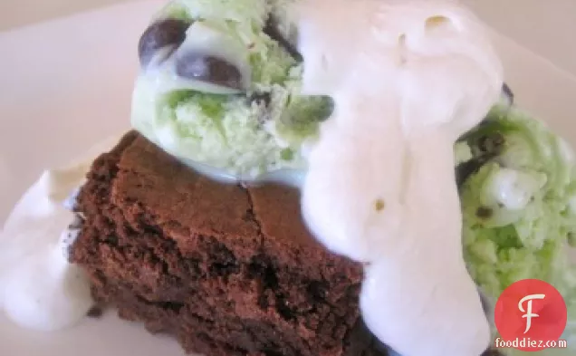 Mint and Mallow Brownie Sundaes