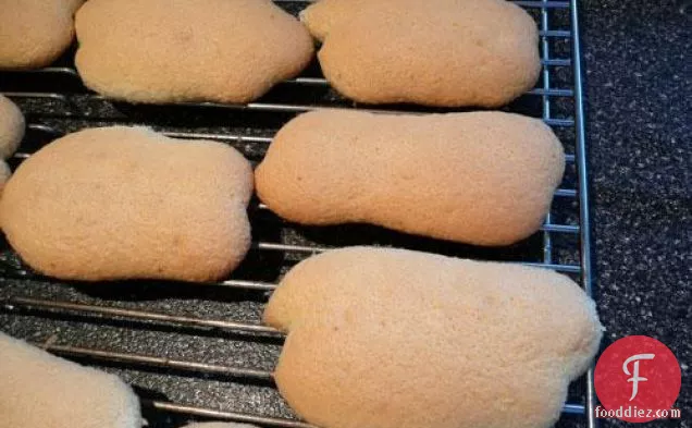 बादाम क्रीम पनीर पाउंड केक