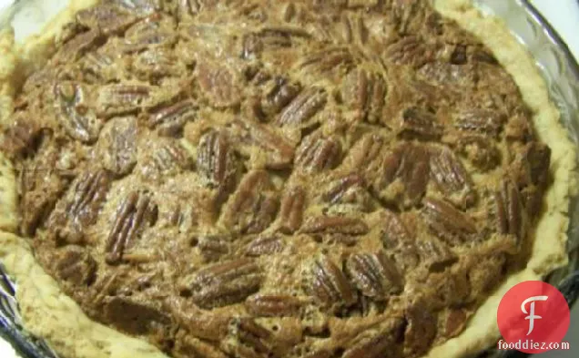 गोल्डन पेकन पाई