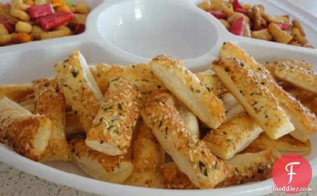 Tasty Cheese and Sesame Nibbles