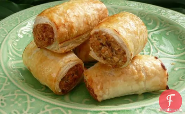 ग्रेयरे पेस्ट्री के साथ बेक्ड फ्रेंच प्याज सूप