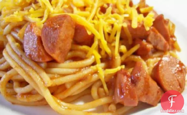 Chili Spaghetti With Hot Dogs