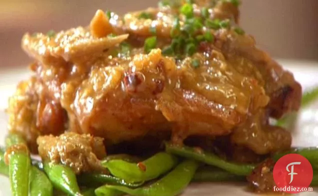 Braised Chicken with Mushrooms and Almonds
