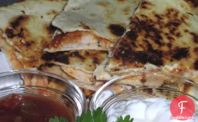 Speedy Salsa-Chicken Quesadillas