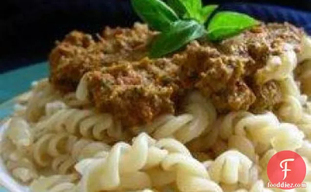 शाकाहारी धूप में सुखाया हुआ टमाटर सॉस (पिज्जा या पास्ता के लिए)