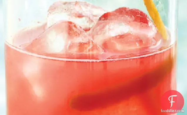 Fresh Grapefruit-Campari Cocktails