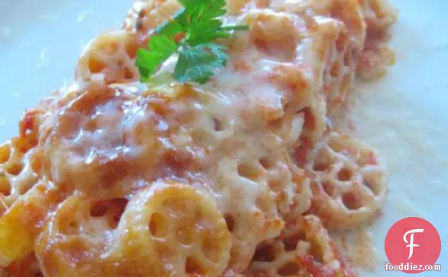 Baked Pasta & Cheese With Tomatoes