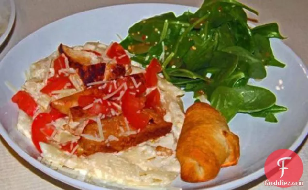 चिकन के साथ बेउ पास्ता ( कॉपीकैट चिली का काजुन चिकन पास्ता )