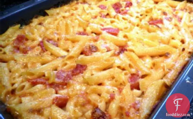 Creamy Mac 'n' Cheese with Ham and Tomatoes