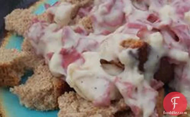 Mom's Easy Creamed Chipped Beef on Toast