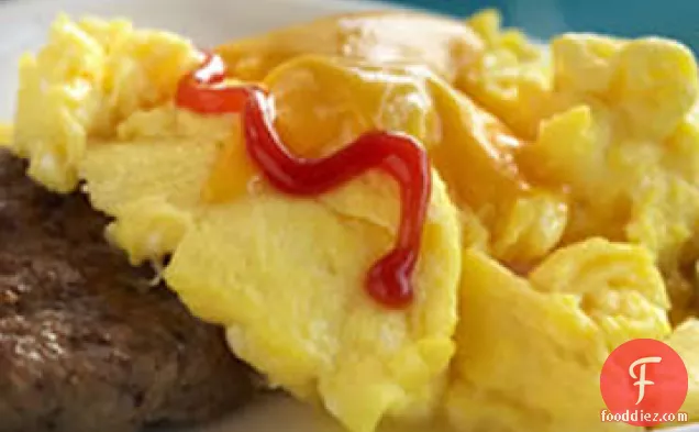 Cheeseburger-Topped Scrambled Eggs