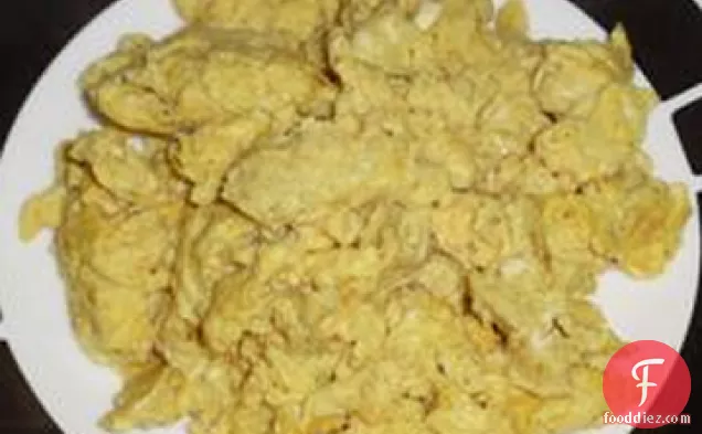 Curry Cheddar Scrambled Eggs