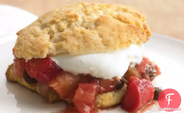 Rhubarb Shortcakes