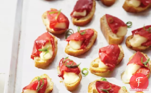 Piquillo Pepper and Cheese Toasts