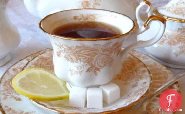 एक आदर्श कप या चाय का बर्तन बनाना