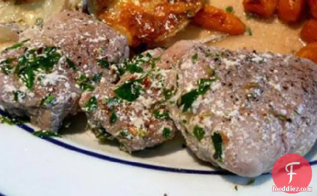 जड़ी बूटी सॉस के साथ पोर्क टेंडरलॉइन