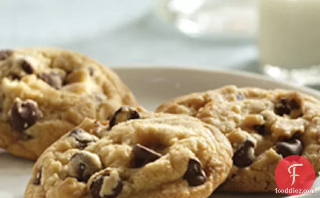 McCormick® Vanilla Rich Chocolate Chip Cookies
