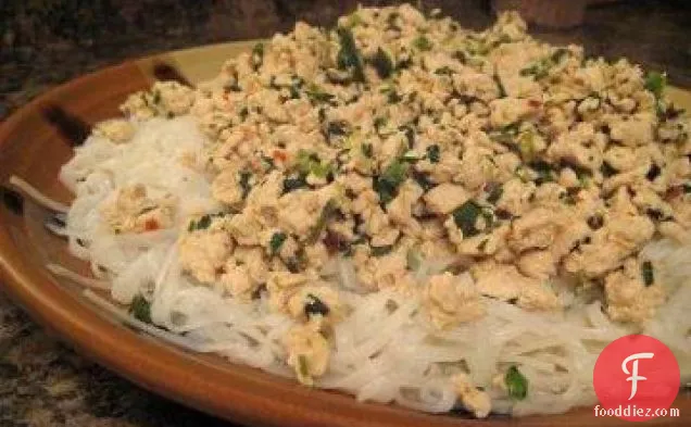 थाई लाइम चिकन और नूडल्स